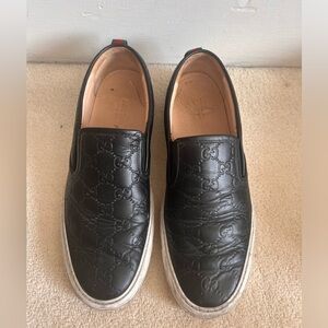 Gucci slip on sneakers